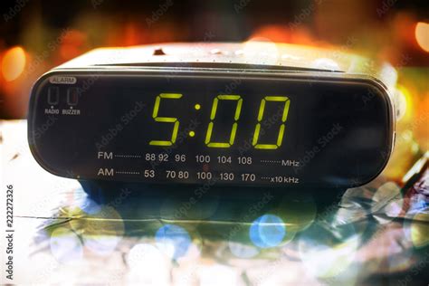 set alarm 5:00 p.m.